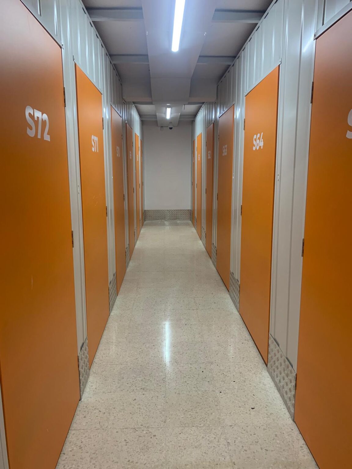 Instalaciones de trasteros seguros en Granada