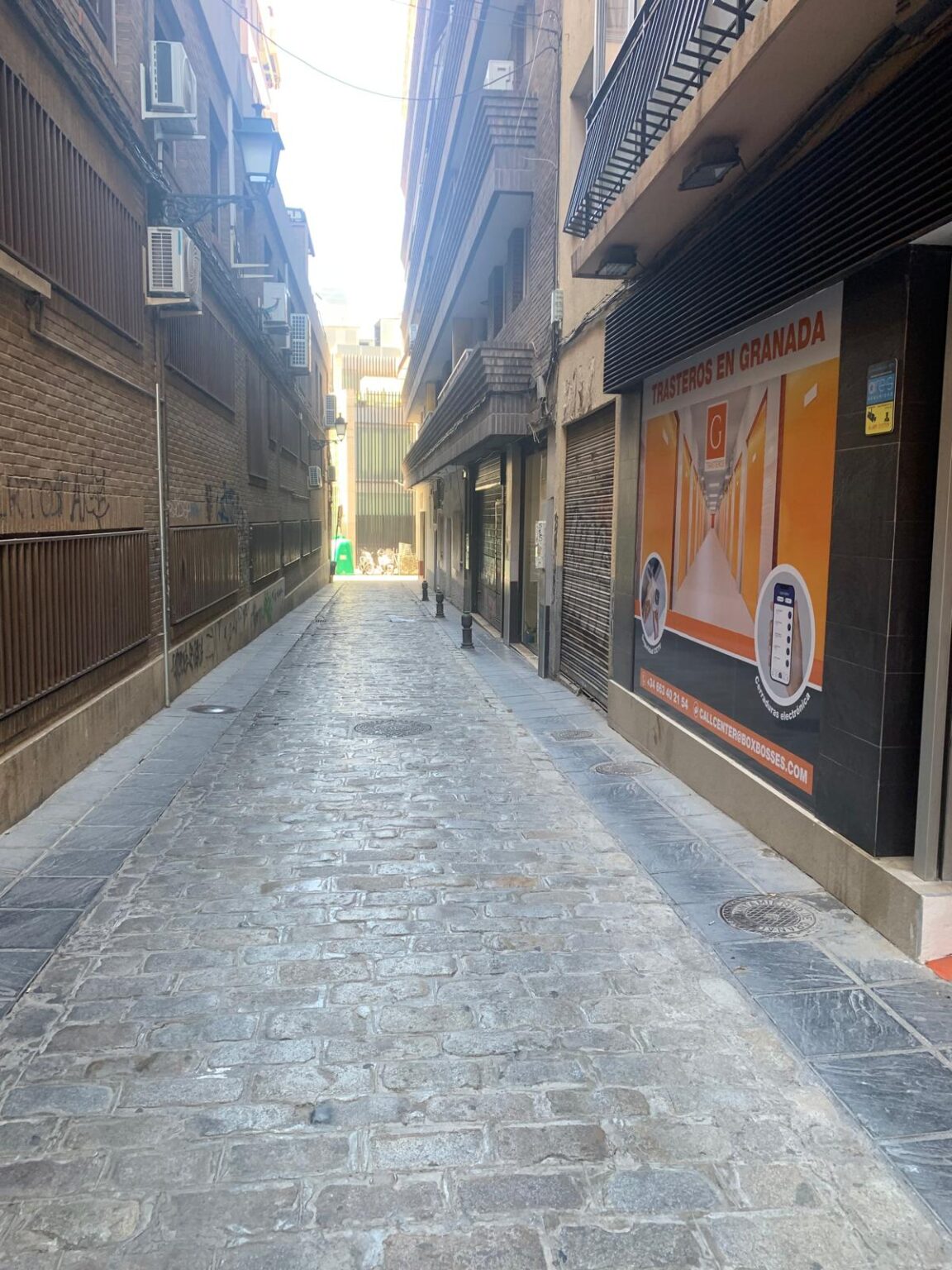 Pasillo con trasteros en Granada centro